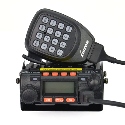 Piccola radiomobile Lt-825UV da 25 watt a forma di automobile